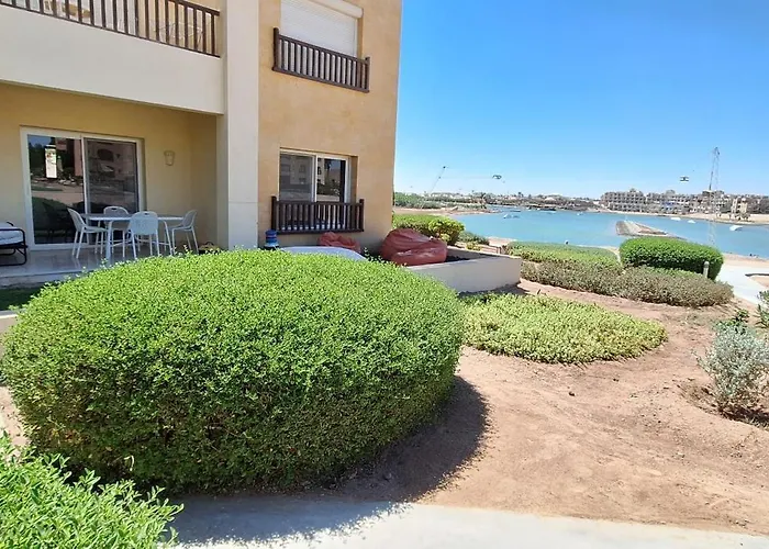 Waterside Apartments, - 1bd Ground Floor شقة الجونة
