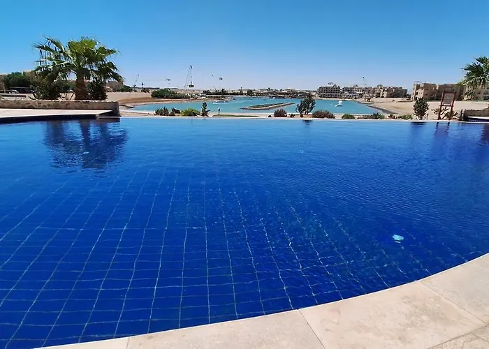 Waterside Apartments, - 1bd Ground Floor شقة *